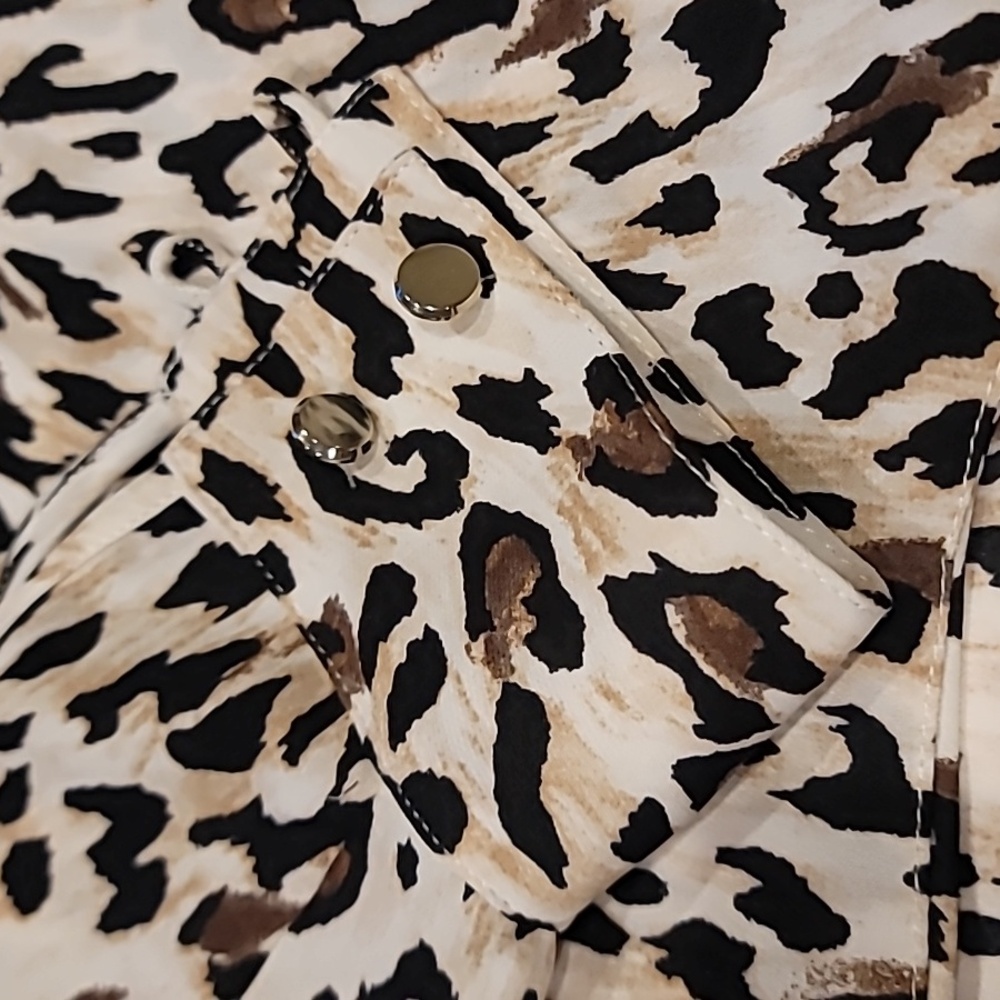 White House Black Market Cris Cross Cheetah Print Blouse Top Black Tan 2 - Picture 5 of 14